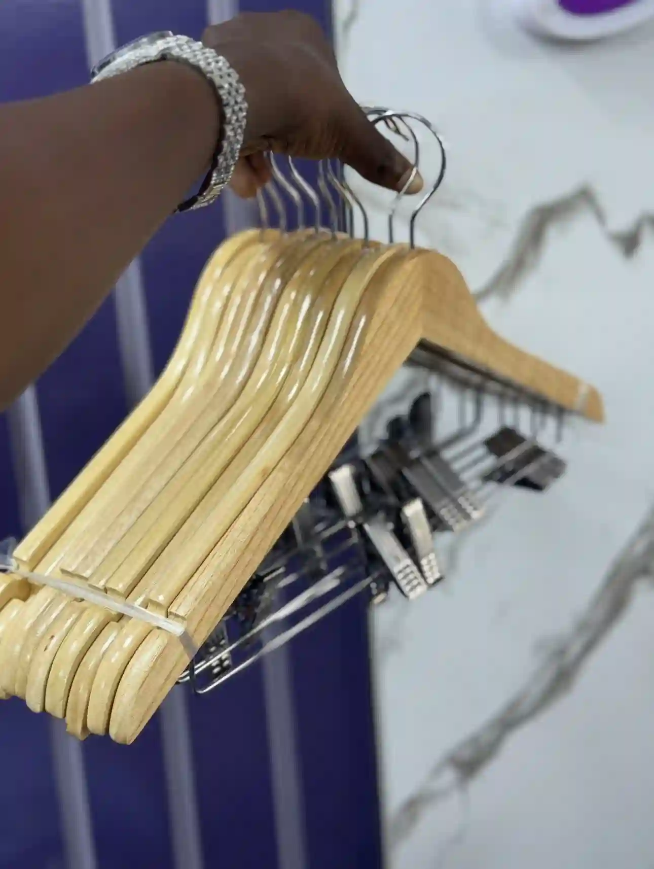 Clip Hanger   (5pcs)